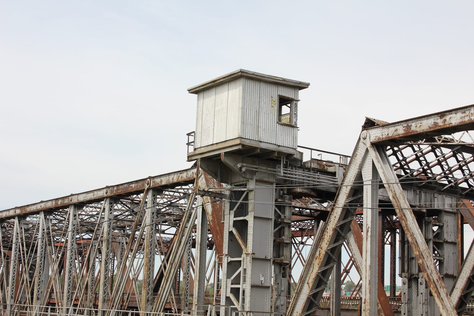 Machinery house on bridge